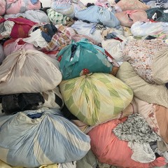 常年供应优质夏装通货，鞋、包等