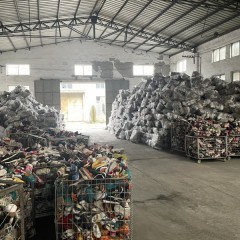 南京工厂长期大量供应优质运动鞋，精品鞋，库存鞋！！！