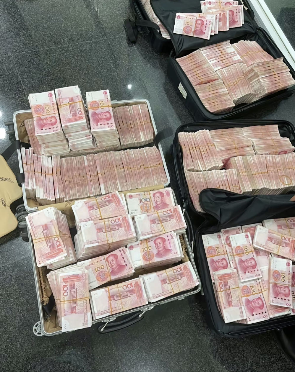 长期回收单件精品冬装，现金结算