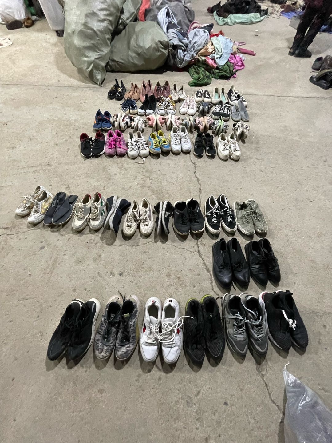 河北工厂常年稳定出售混合鞋